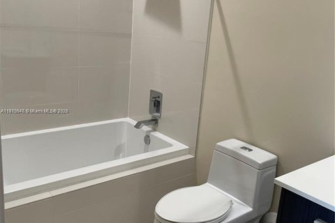 Снять в аренду кондоминиум в Майами, Флорида 3 спальни, 159.05м2, № 2079177 - фото 19