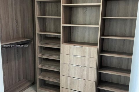 Снять в аренду кондоминиум в Майами, Флорида 3 спальни, 159.05м2, № 2079177 - фото 16