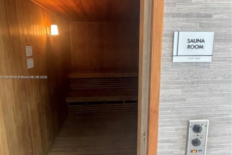 Снять в аренду кондоминиум в Майами, Флорида 3 спальни, 159.05м2, № 2079177 - фото 24