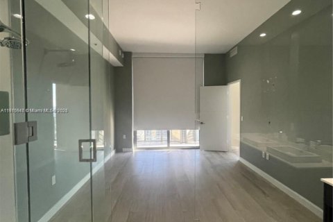 Снять в аренду кондоминиум в Майами, Флорида 3 спальни, 159.05м2, № 2079177 - фото 6