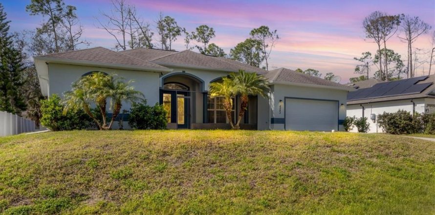 Casa en North Port, Florida 3 dormitorios, 213.12 m2 № 1003951