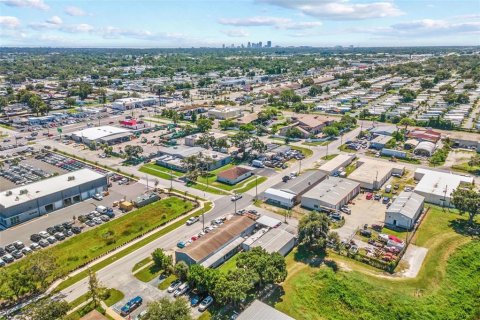 Commercial property in Pinellas Park, Florida 448.9 sq.m. № 2095465 - photo 8