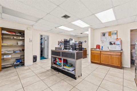 Commercial property in Pinellas Park, Florida 448.9 sq.m. № 2095465 - photo 19