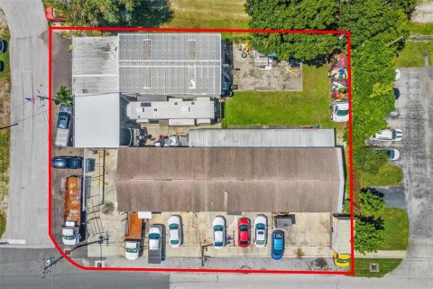 Commercial property in Pinellas Park, Florida 448.9 sq.m. № 2095465 - photo 9