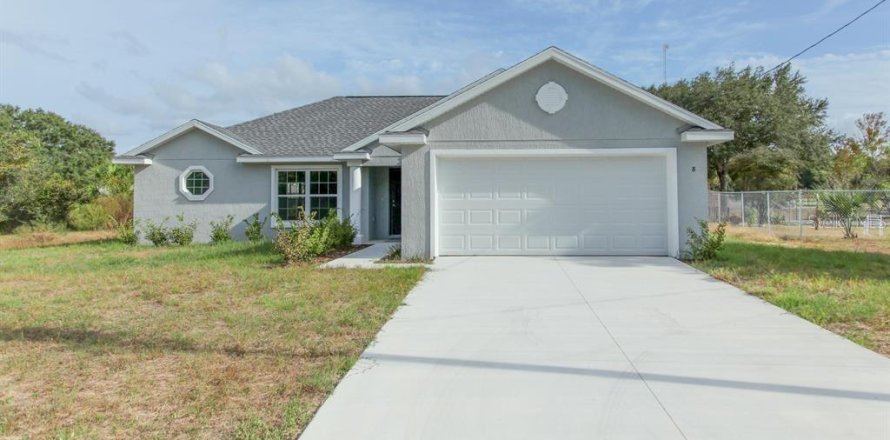 House in Ocala, Florida 3 bedrooms, 162.76 sq.m. № 753694