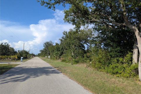 Land in Port Charlotte, Florida № 370099 - photo 13