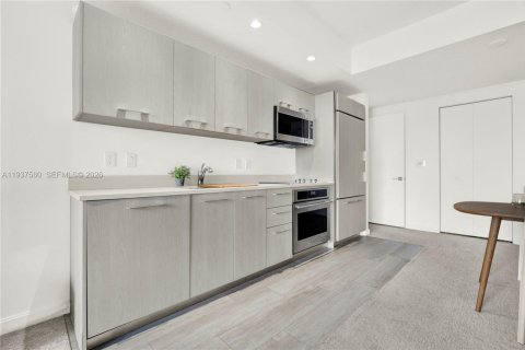 Купить кондоминиум в Майами, Флорида 1 спальня, 68.56м2, № 1995399 - фото 7