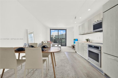 Купить кондоминиум в Майами, Флорида 1 спальня, 68.56м2, № 1995399 - фото 4