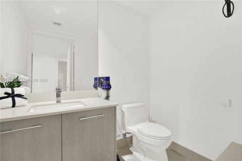 Купить кондоминиум в Майами, Флорида 1 спальня, 68.56м2, № 1995399 - фото 12