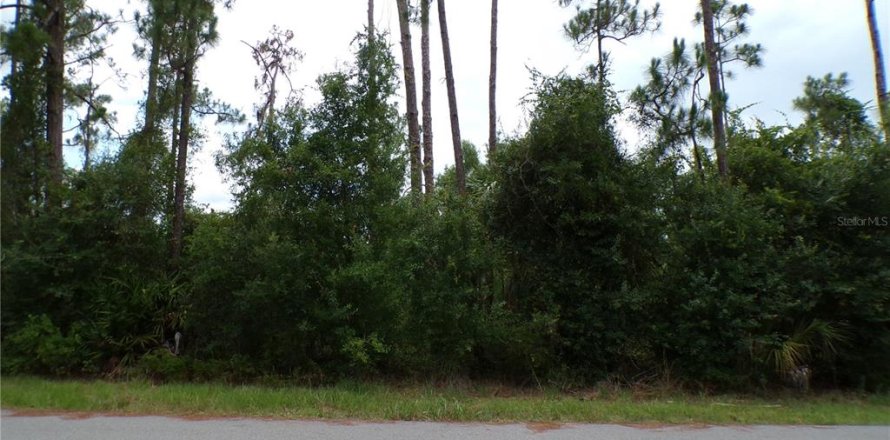 Terrain à North Port, Floride № 2158925