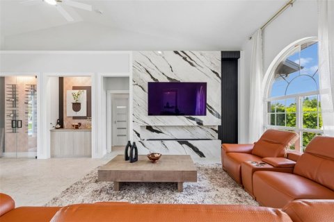 Villa ou maison à vendre à Punta Gorda, Floride: 4 chambres, 302.3 m2 № 2156945 - photo 7