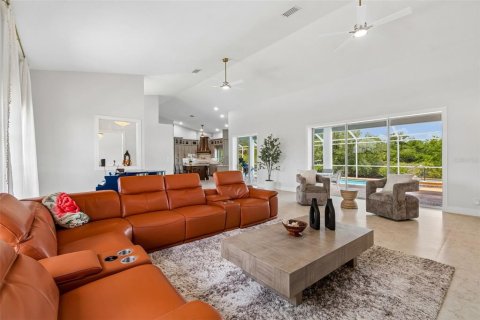 Villa ou maison à vendre à Punta Gorda, Floride: 4 chambres, 302.3 m2 № 2156945 - photo 11
