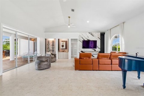 Villa ou maison à vendre à Punta Gorda, Floride: 4 chambres, 302.3 m2 № 2156945 - photo 5