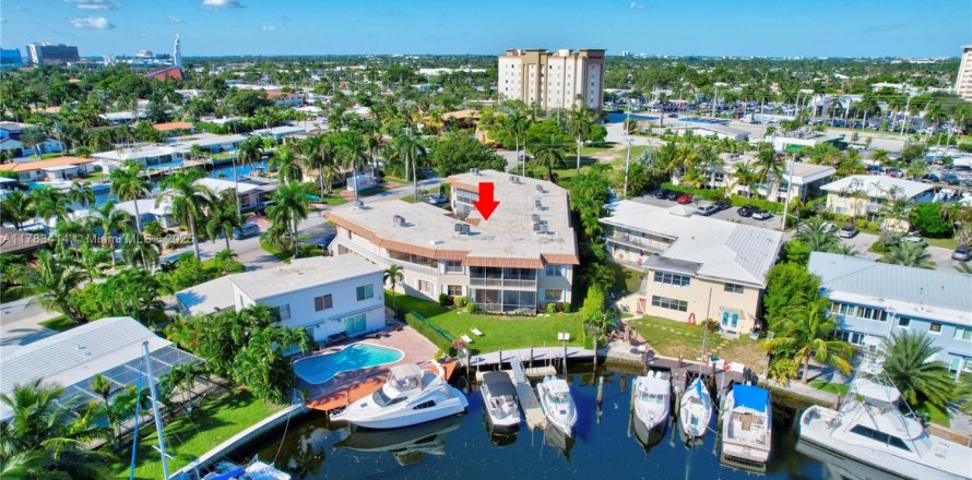 Condo in Pompano Beach, Florida, 1 bedroom № 1864055