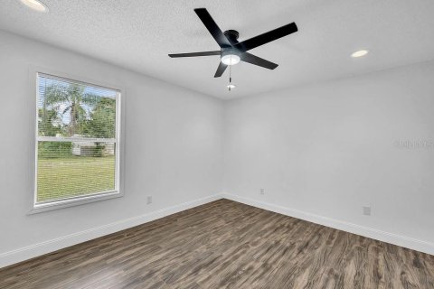 House in Palm Bay, Florida 3 bedrooms, 89.19 sq.m. № 1900717 - photo 22