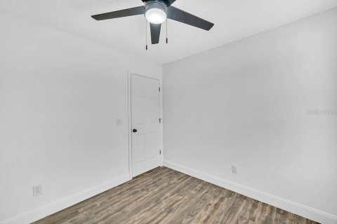 House in Palm Bay, Florida 3 bedrooms, 89.19 sq.m. № 1900717 - photo 19