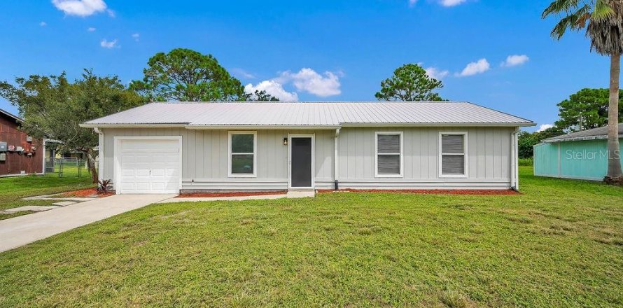 House in Palm Bay, Florida 3 bedrooms, 89.19 sq.m. № 1900717