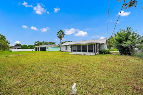House in Palm Bay, Florida 3 bedrooms, 89.19 sq.m. № 1900717 - photo 9