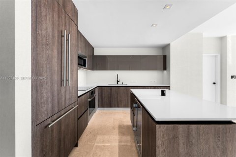 Copropriété à louer à Miami, Floride: 1 chambre, 82.31 m2 № 1985988 - photo 2