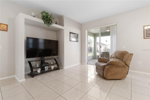 House in Palm Coast, Florida 3 bedrooms, 184.5 sq.m. № 1525649 - photo 14