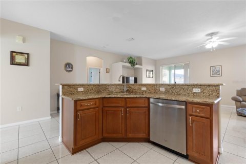 House in Palm Coast, Florida 3 bedrooms, 184.5 sq.m. № 1525649 - photo 23