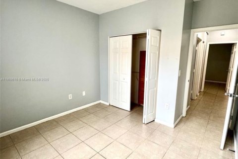 Condo in Miramar, Florida, 3 bedrooms  № 1895771 - photo 6