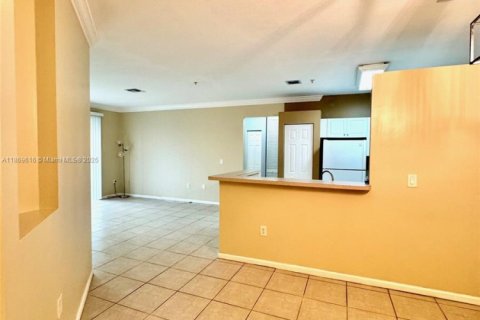 Condo in Miramar, Florida, 3 bedrooms  № 1895771 - photo 18
