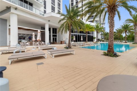 Condo in North Miami Beach, Florida, 3 bedrooms  № 1735667 - photo 3