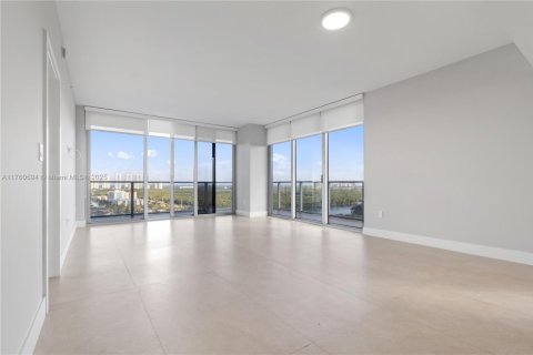 Condo in North Miami Beach, Florida, 3 bedrooms  № 1735667 - photo 8