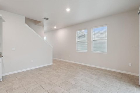 House in Clermont, Florida 3 bedrooms, 214.05 sq.m. № 2237648 - photo 3