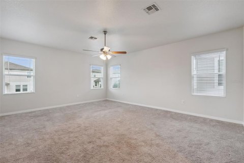 House in Clermont, Florida 3 bedrooms, 214.05 sq.m. № 2237648 - photo 16