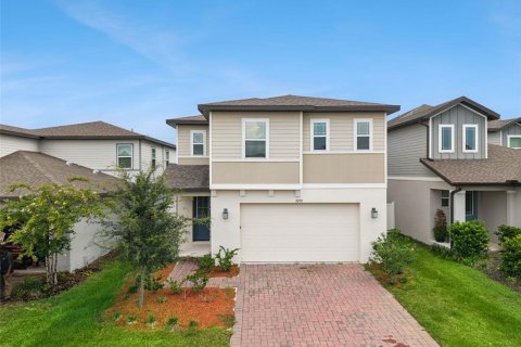 House in Clermont, Florida 3 bedrooms, 214.05 sq.m. № 2237648 - photo 2