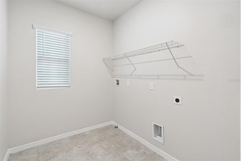 House in Clermont, Florida 3 bedrooms, 214.05 sq.m. № 2237648 - photo 25