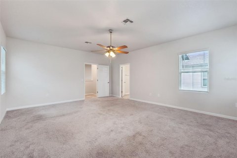 House in Clermont, Florida 3 bedrooms, 214.05 sq.m. № 2237648 - photo 15