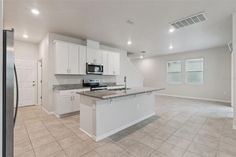 House in Clermont, Florida 3 bedrooms, 214.05 sq.m. № 2237648 - photo 7