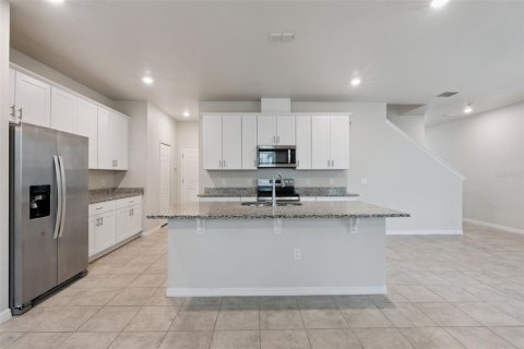 House in Clermont, Florida 3 bedrooms, 214.05 sq.m. № 2237648 - photo 9