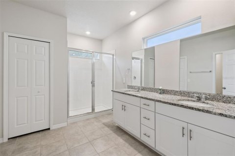 House in Clermont, Florida 3 bedrooms, 214.05 sq.m. № 2237648 - photo 21