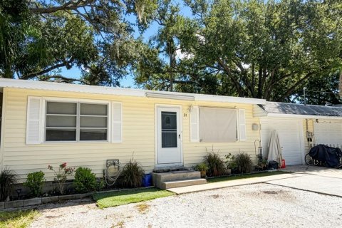 Commercial property in Largo, Florida 4 bedrooms, 133.78 sq.m. № 2383313 - photo 3