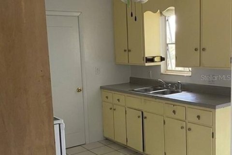 Commercial property in Largo, Florida 4 bedrooms, 133.78 sq.m. № 2383313 - photo 11