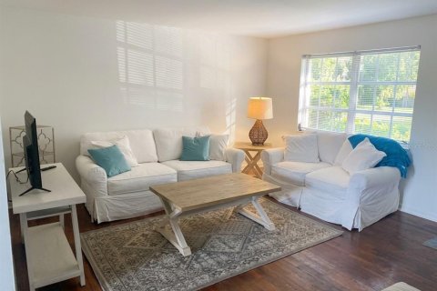 Commercial property in Largo, Florida 4 bedrooms, 133.78 sq.m. № 2383313 - photo 5