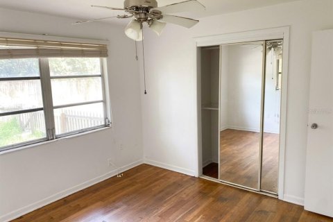 Commercial property in Largo, Florida 4 bedrooms, 133.78 sq.m. № 2383313 - photo 12