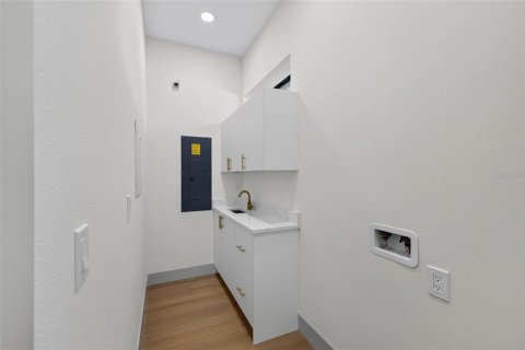 Casa en venta en Tampa, Florida, 4 dormitorios, 242.47 m2 № 2383803 - foto 23