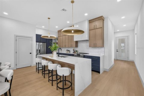 Casa en venta en Tampa, Florida, 4 dormitorios, 242.47 m2 № 2383803 - foto 15