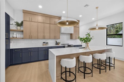 Casa en venta en Tampa, Florida, 4 dormitorios, 242.47 m2 № 2383803 - foto 14