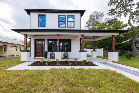Casa en Tampa, Florida 4 dormitorios, 242.47 m2 № 2383803
