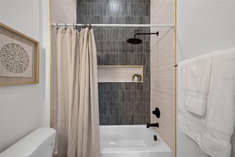 Casa en venta en Tampa, Florida, 4 dormitorios, 242.47 m2 № 2383803 - foto 20