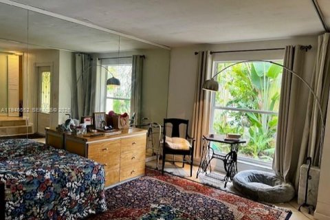 Townhouse in North Miami, Florida 3 bedrooms, 152.36 sq.m. № 2002811 - photo 8