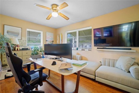 Villa ou maison à vendre à Miami, Floride: 2 chambres, 86.96 m2 № 2059660 - photo 16