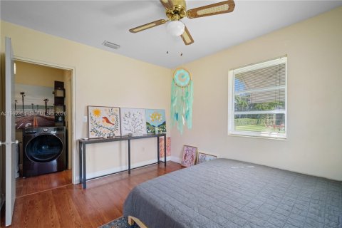 Villa ou maison à vendre à Miami, Floride: 2 chambres, 86.96 m2 № 2059660 - photo 22