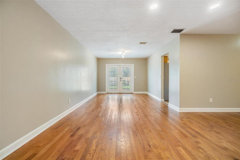 House in Tampa, Florida 4 bedrooms, 228.45 sq.m. № 1776797 - photo 29